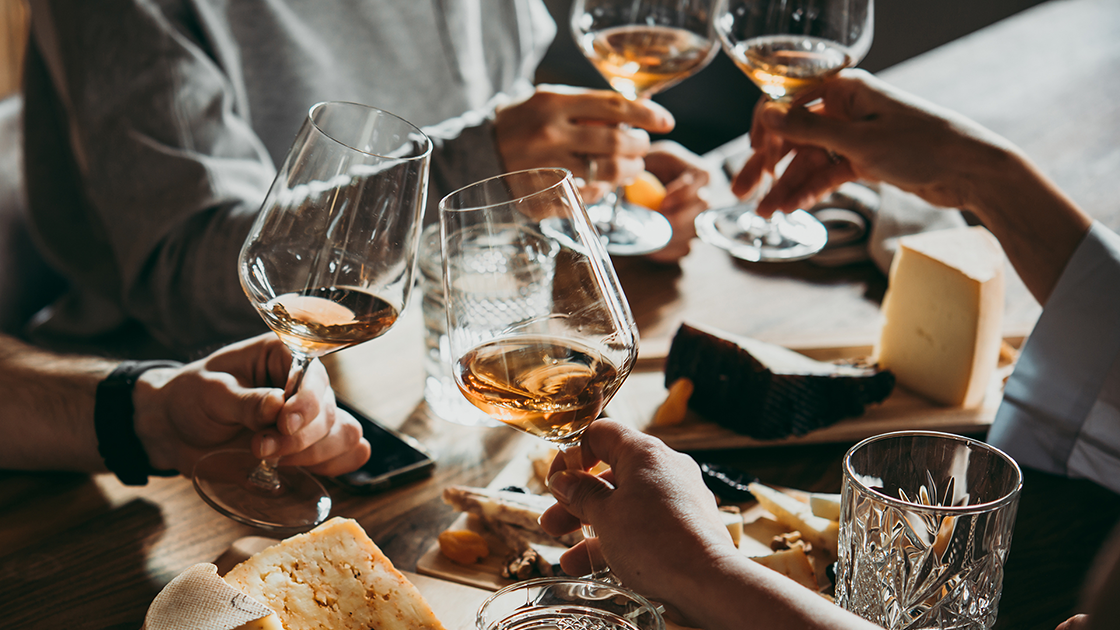 Corporate gifting with wine accessories